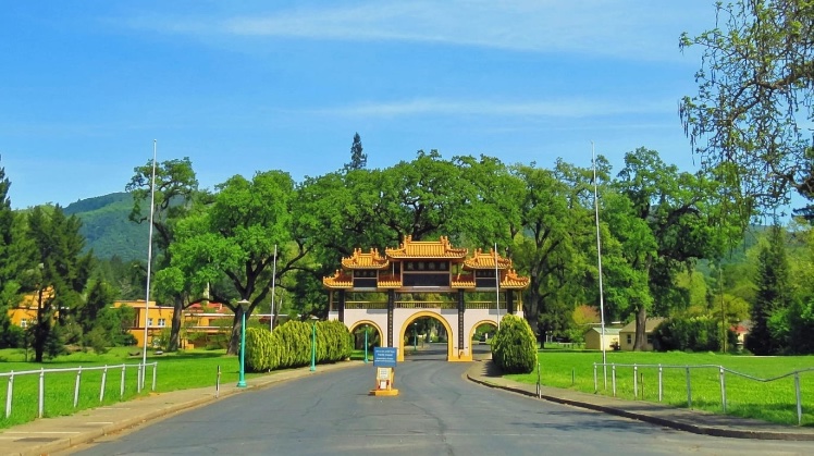 Entrance gate of the City of Ten Thousand Buddhas